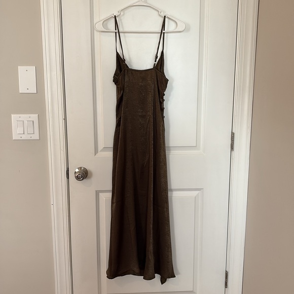 Dress - Picture 11 of 11